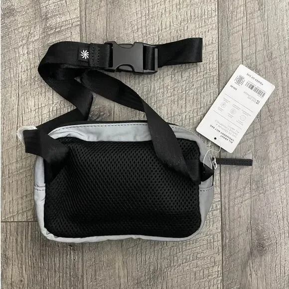 Athleta‎ Crossbody Belt Bag Grey Silver Fanny Pack Waist Bag - Picture 5 of 6